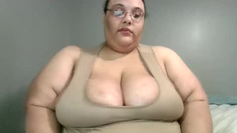 Snapshot of sluttyjess31 chatting on June 23, 11:25 pm Jessica online show from June 23, 11:25 pm