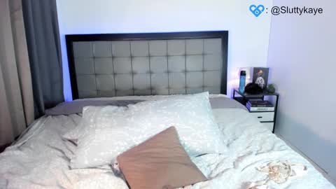 Fansly SluttyKaye -DONT FORGET TO FOLLOW AND THUMBS UP online show from December 2, 12:30 am