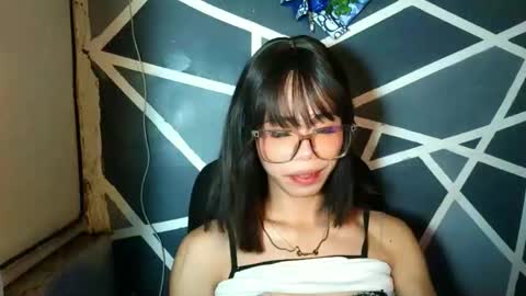 Snapshot of sluttypatotie chatting on April 19, 4:17 pm sluttypatotie online show from April 19, 4:17 pm