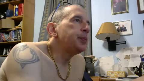 Snapshot of sluttyslave81 chatting on February 27, 7:44 am sluttyslave81 online show from February 27, 7:44 am