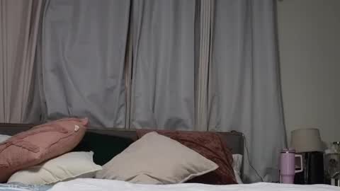 Snapshot of sluttysofia_ chatting on February 25, 6:03 am Sluttysofia online show from February 25, 6:03 am