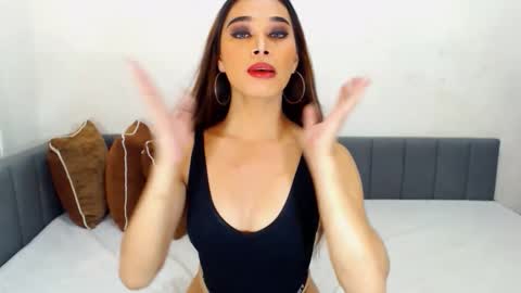 Snapshot of sluttywhore_angel chatting on January 14, 12:11 pm JANE AND MARY online show from January 14, 12:11 pm