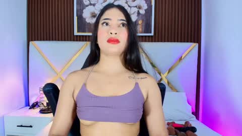 sluttyysucker_ online show from May 6, 12:32 pm