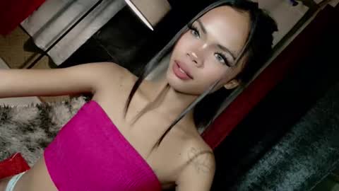 Snapshot of slutxcums_farrah69 chatting on October 23, 5:01 pm Dont forget to follow me give me thumbs upIm a New kataluna online show from October 23, 5:01 pm