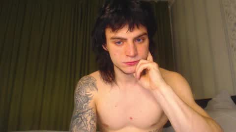 Gus online show from October 26, 8:26 pm