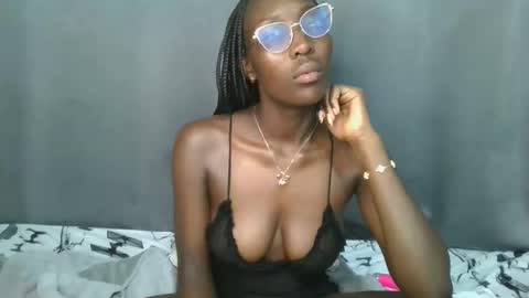 Snapshot of sly_rose chatting on April 23, 9:39 pm sly_rose online show from April 23, 9:39 pm