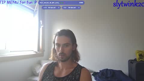 slytwink20 online show from September 12, 3:56 pm