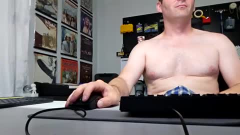 slyy_foxxx online show from July 9, 2:43 pm