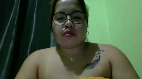 Lovewella online show from April 27, 3:43 pm
