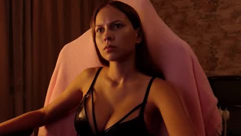 Snapshot of small_emma0 chatting on October 15, 6:30 pm Emma online show from October 15, 6:30 pm