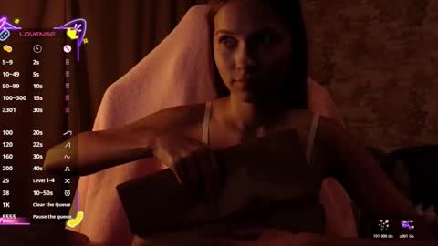 Snapshot of small_emma0 chatting on October 22, 6:18 pm Emma online show from October 22, 6:18 pm