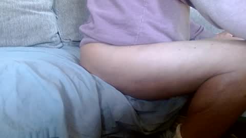 Snapshot of smallmalelass chatting on January 6, 4:02 pm smallmalelass online show from January 6, 4:02 pm