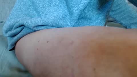 Snapshot of smallmalelass chatting on February 10, 11:02 pm smallmalelass online show from February 10, 11:02 pm