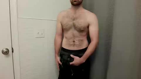 Snapshot of smallthrob chatting on June 5, 6:46 pm smallthrob online show from June 5, 6:46 pm