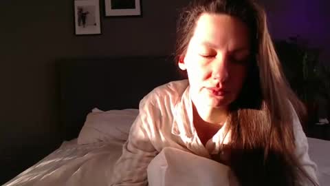 Snapshot of smalltittsbigsoul chatting on February 27, 5:24 am Anna no bbbbybybbabebyy just Anna. And dont call me mom please. online show from February 27, 5:24 am