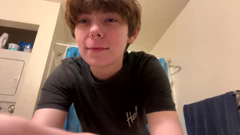 smalltshbigtits online show from November 20, 10:04 am