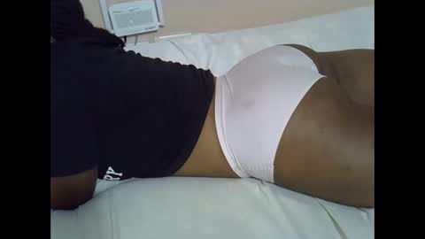 Snapshot of smart_lilly chatting on May 5, 7:00 pm smart_lilly online show from May 5, 7:00 pm