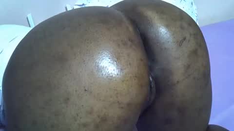 Snapshot of smart_lilly chatting on June 5, 7:19 pm smart_lilly online show from June 5, 7:19 pm