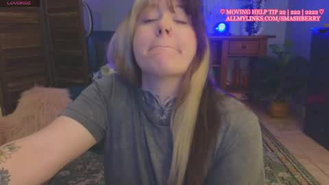 Snapshot of smashberry chatting on April 28, 1:04 am bb online show from April 28, 1:04 am