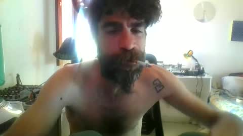 willy online show from February 25, 8:46 am