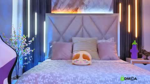 smile__1 online show from November 19, 11:10 am