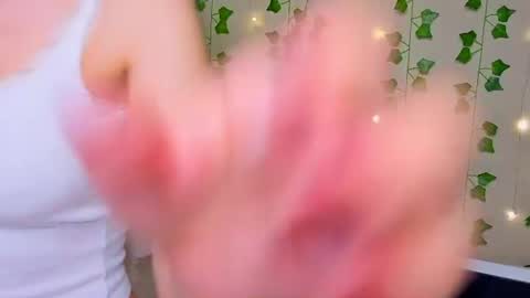 Bella online show from August 7, 9:17 pm