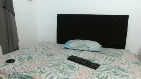 Smith y Mia online show from December 13, 8:25 pm