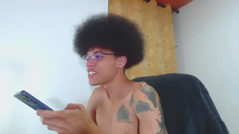 Snapshot of smith_gael chatting on June 16, 12:35 am Smith Gael online show from June 16, 12:35 am
