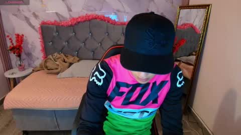 smith  grey online show from January 10, 6:31 pm