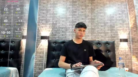 Snapshot of smith_luxe chatting on May 11, 7:44 pm Smith online show from May 11, 7:44 pm