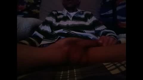 Snapshot of smkforme chatting on December 1, 7:57 am smoke-4-me online show from December 1, 7:57 am