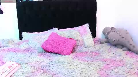 Snapshot of smoke_leidy_ chatting on August 2, 2:54 am smoke_leidy_ online show from August 2, 2:54 am