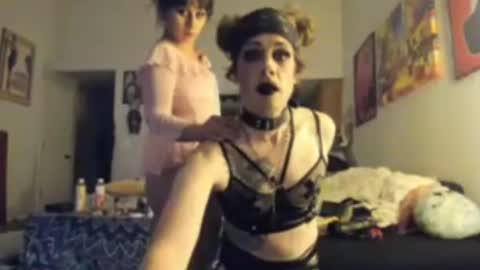 Snapshot of smokeahauntasandclark chatting on July 1, 9:22 am xxxSmokedOut princess online show from July 1, 9:22 am