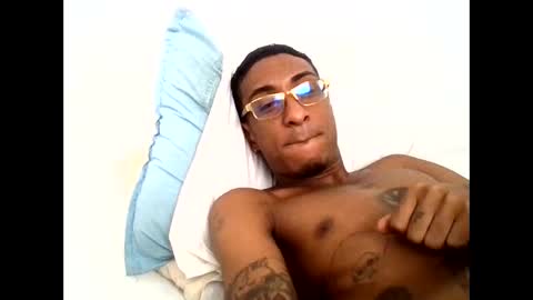 Snapshot of smokepurxxx chatting on May 11, 4:37 pm smokepurxxx online show from May 11, 4:37 pm