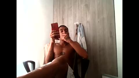 Snapshot of smokepurxxx chatting on May 13, 8:49 pm smokepurxxx online show from May 13, 8:49 pm