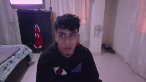 Snapshot of smoker00teddybear chatting on December 21, 5:36 am teddy online show from December 21, 5:36 am