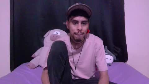 Snapshot of smoker00teddybear chatting on October 25, 8:22 am teddy online show from October 25, 8:22 am