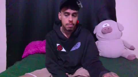 Snapshot of smoker00teddybear chatting on November 22, 9:08 am teddy online show from November 22, 9:08 am