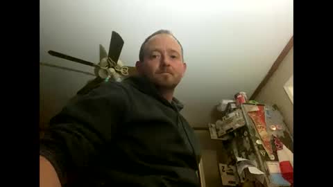 Snapshot of smokeymt420 chatting on January 23, 4:19 am smokeymt420 online show from January 23, 4:19 am