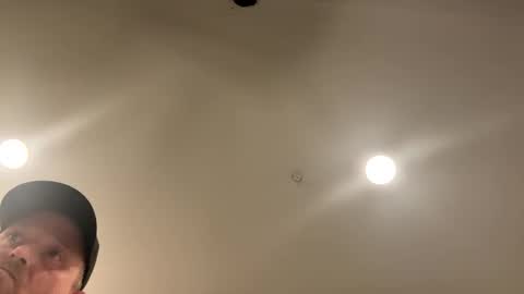 Snapshot of smokeymt420 chatting on October 1, 3:01 am smokeymt420 online show from October 1, 3:01 am