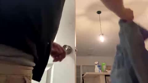 Snapshot of smokeymt420 chatting on October 21, 4:13 am smokeymt420 online show from October 21, 4:13 am