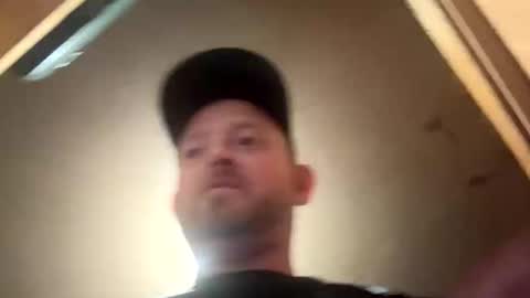 Snapshot of smokeymt420 chatting on November 16, 4:40 am smokeymt420 online show from November 16, 4:40 am