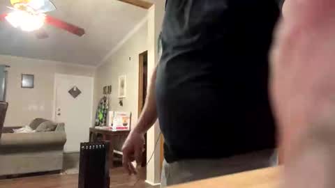 Snapshot of smokeymt420 chatting on January 6, 5:00 am smokeymt420 online show from January 6, 5:00 am