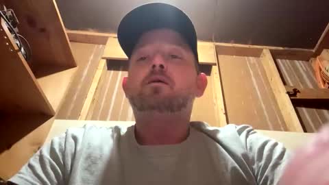 Snapshot of smokeymt420 chatting on January 18, 10:46 pm smokeymt420 online show from January 18, 10:46 pm