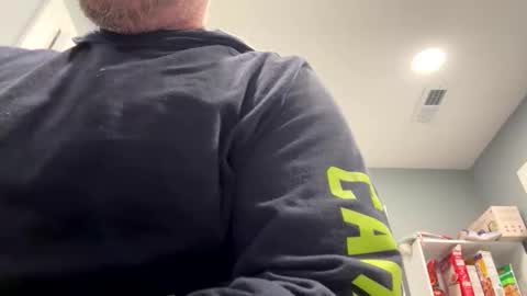 Snapshot of smokeymt420 chatting on February 3, 5:38 am smokeymt420 online show from February 3, 5:38 am