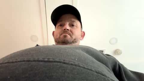 Snapshot of smokeymt420 chatting on February 5, 7:51 pm smokeymt420 online show from February 5, 7:51 pm