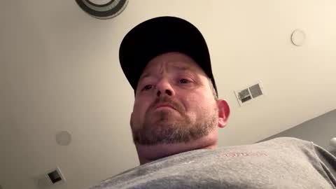 Snapshot of smokeymt420 chatting on February 7, 6:39 am smokeymt420 online show from February 7, 6:39 am