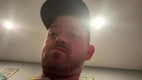 Snapshot of smokeymt420 chatting on February 11, 9:36 am smokeymt420 online show from February 11, 9:36 am