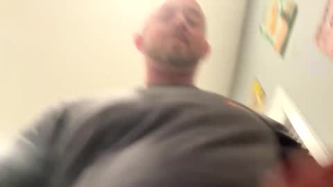 Snapshot of smokeymt420 chatting on February 20, 3:25 am smokeymt420 online show from February 20, 3:25 am