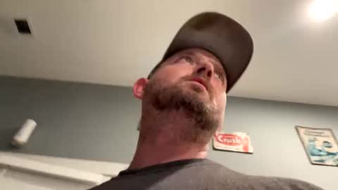 Snapshot of smokeymt420 chatting on March 11, 5:02 am smokeymt420 online show from March 11, 5:02 am